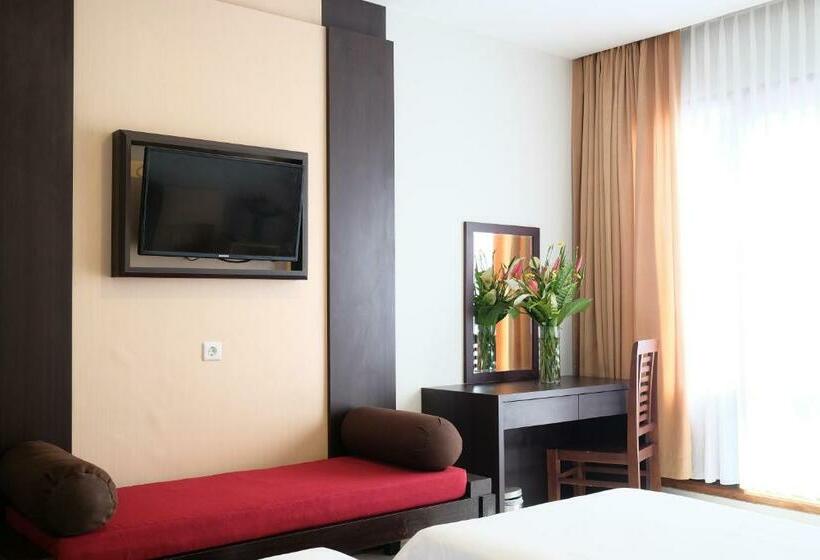 חדר דלוקס עם נוף להרים, The Grand Hill Resort