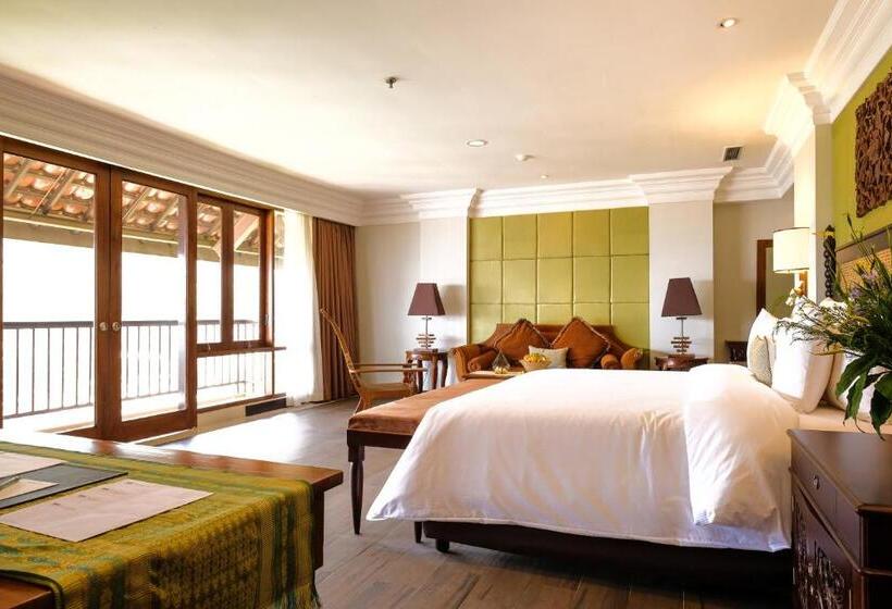 סוויטה עם נוף לעיר, The Grand Hill Resort