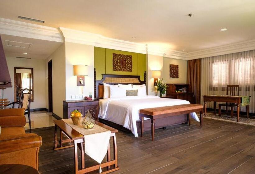 Люкс Вид на Город, The Grand Hill Resort