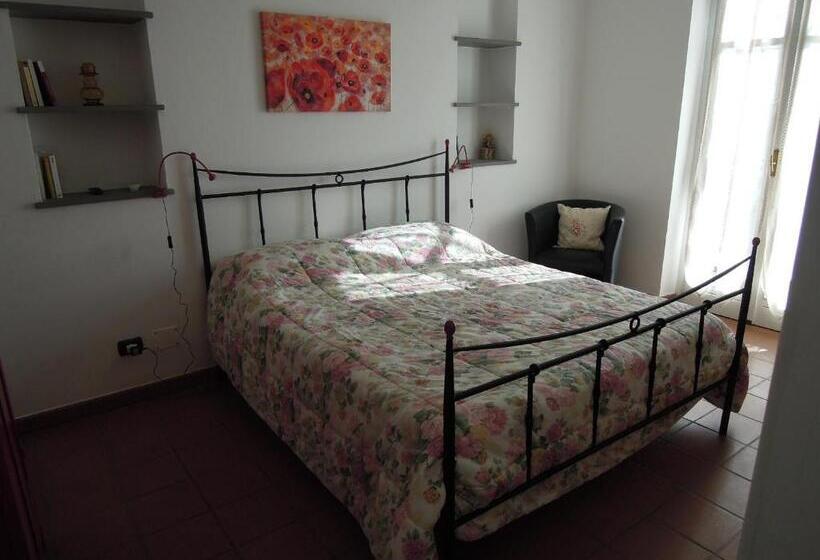 Трехместный Номер Стандарт с Балконом, Cad Teresot