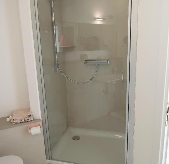 Номер Стандарт Вид на Сад, Cad Teresot