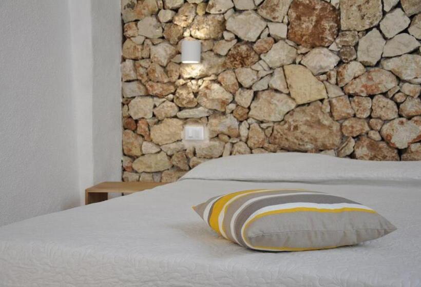 豪华三人间, Vico Degli Ebrei   Rooftop Jacuzzi   Self Check In