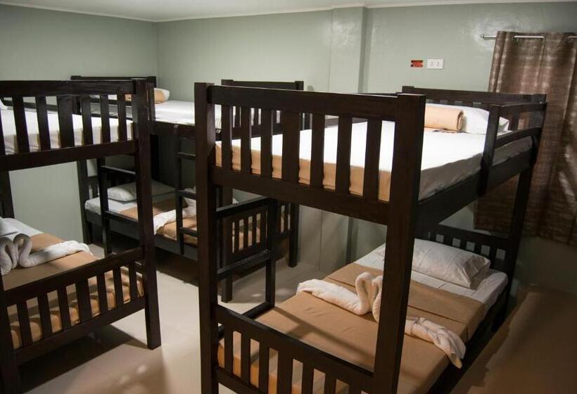 اتاق خانوادگی, Parmview Inn