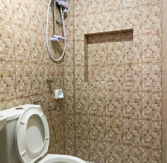 اتاق استاندارد یک نفره, Parmview Inn