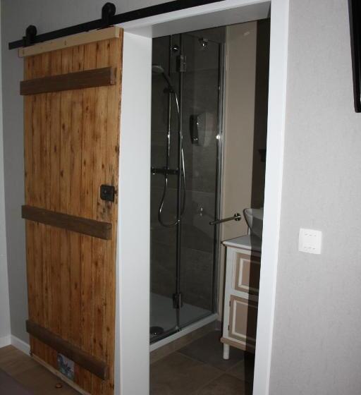 スタンダードシングルルーム, Au Chat Rme Des Blanches Pierres