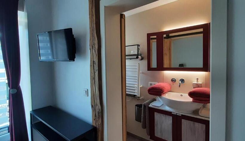 バルコニー付きスタンダードルーム, Au Chat Rme Des Blanches Pierres