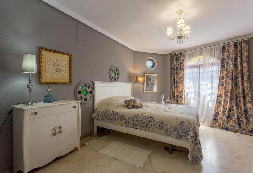 Семейный Номер, Apartamentos Gaudi Style