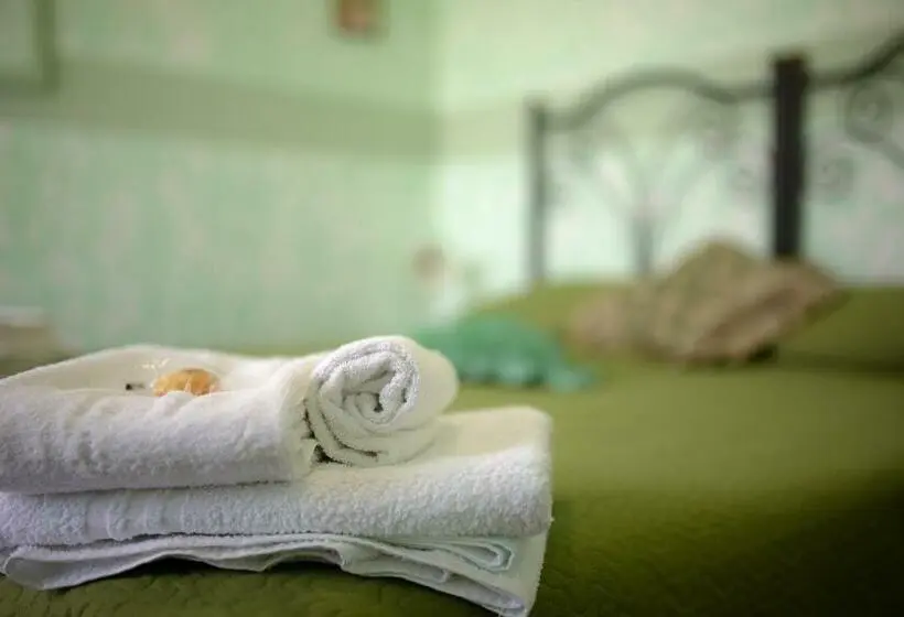 اتاق استاندارد با چشم‌انداز باغ, B&b Armonia