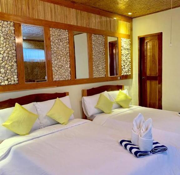 اتاق لوکس چهار تخته, Peak View Resort