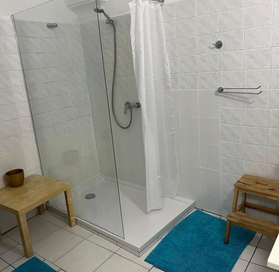 带共用浴室的标准房间, Gran Hostel