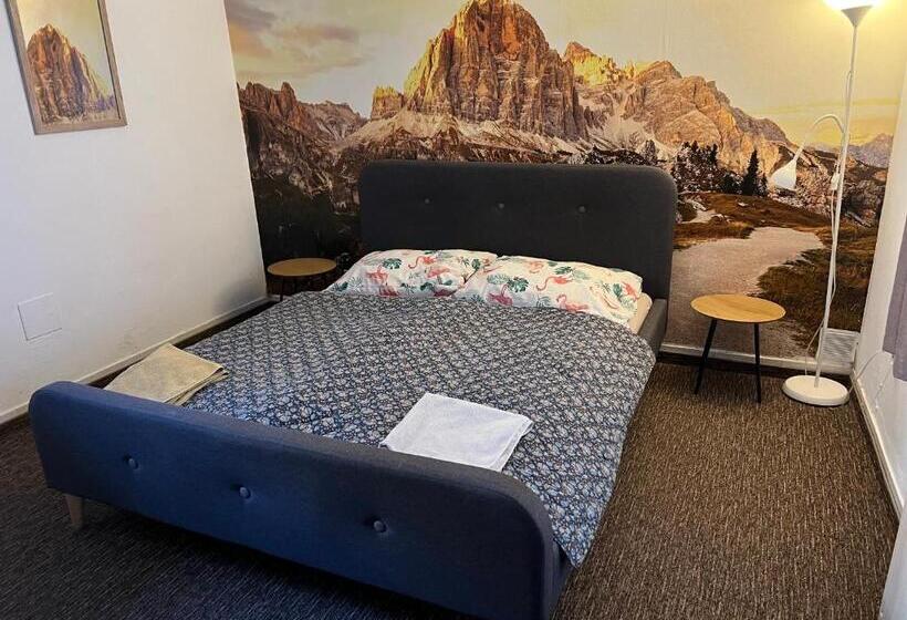 Quarto Familiar Banheiro Compartilhado, Gran Hostel
