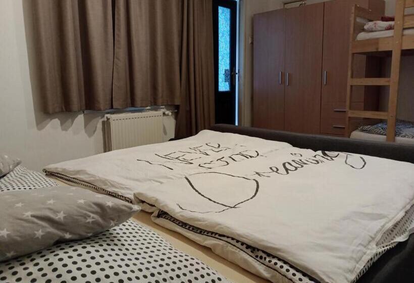 家庭房间共用浴室, Gran Hostel