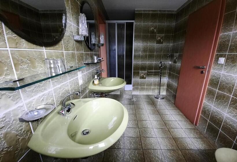 شقة غرفتين, Landhaus Burs