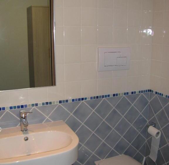 스탠다드 스튜디오, Lions Residence