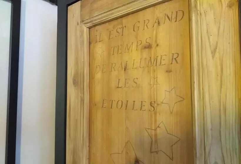 スタンダードルーム, La Hulotte Au Col Haut