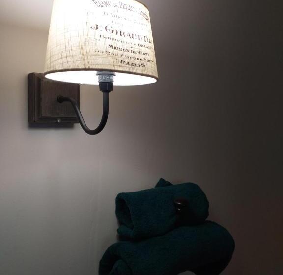 标准间, La Hulotte Au Col Haut