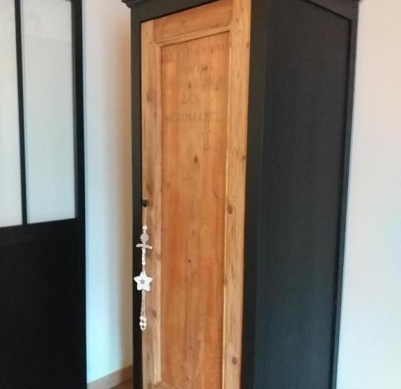 标准间, La Hulotte Au Col Haut