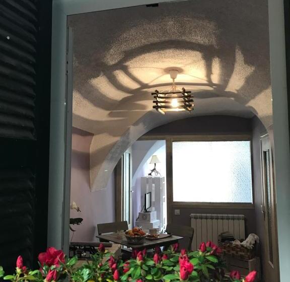 标准间, La Paramira