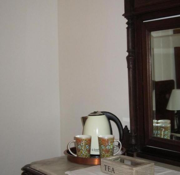 חדר סטנדרט, Lo Sghimbescio