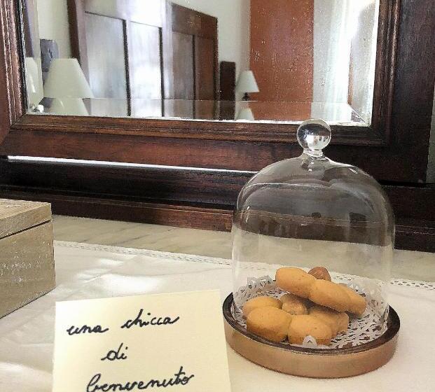 חדר סטנדרט, Lo Sghimbescio