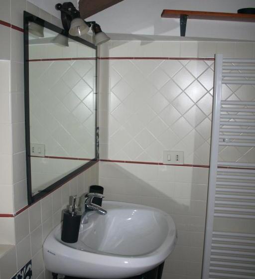 סוויטת ג'וניור, Lo Sghimbescio