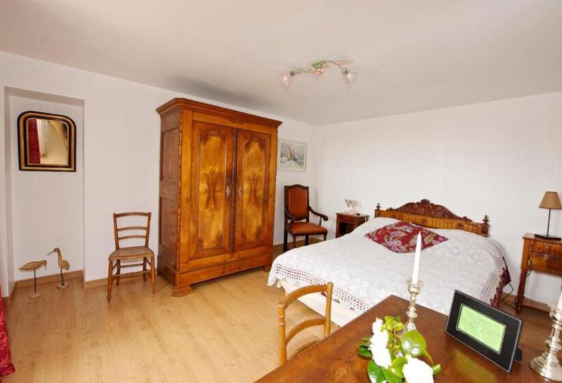 اتاق استاندارد, Ty Ana