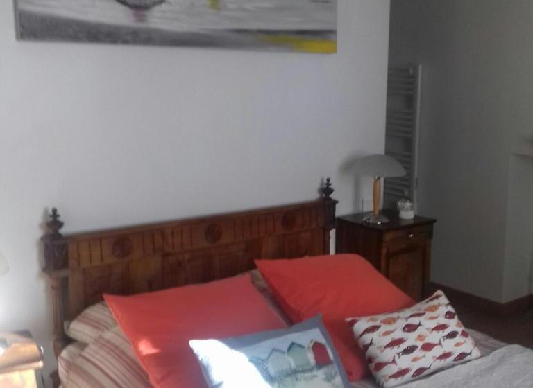 اتاق استاندارد, Ty Ana