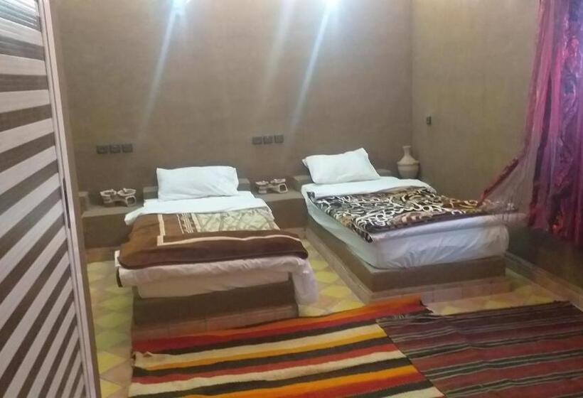 اتاق خانوادگی, Auberge Bougafer