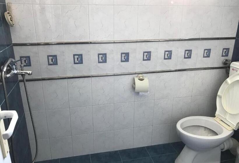 标准间, Milena`s House