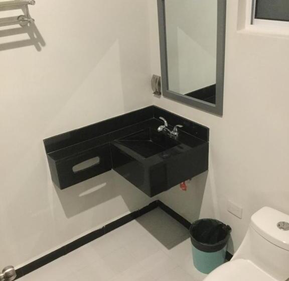 מיטת קינג בסוויטה, Privatto Suites