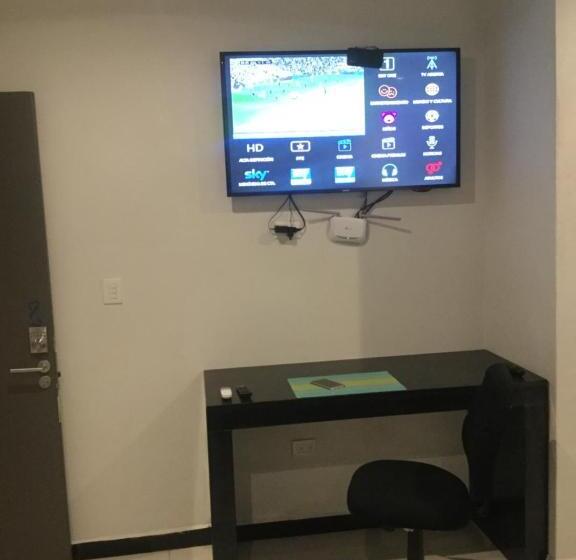 מיטת קינג בסוויטה, Privatto Suites