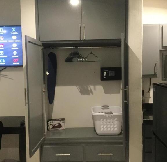 מיטת קינג בסוויטה, Privatto Suites