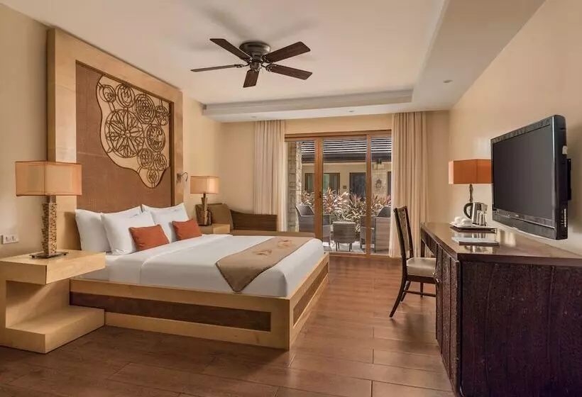デラックスルーム, Crimson Resort And Spa   Mactan Island, Cebu