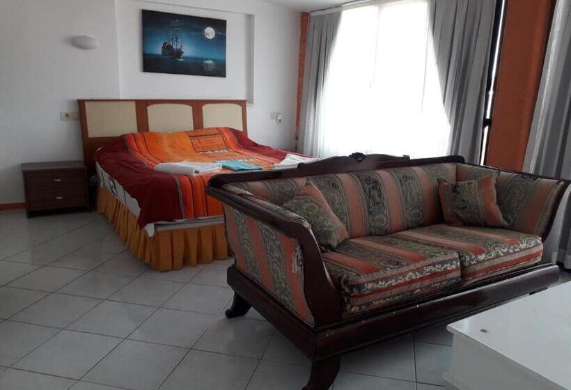 Номер Стандарт Вид на Море с Балконом, Asia Apart