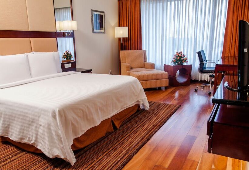 חדר אקזקיוטיב, Courtyard By Marriott Ahmedabad