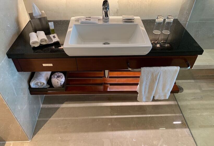 חדר אקזקיוטיב, Courtyard By Marriott Ahmedabad