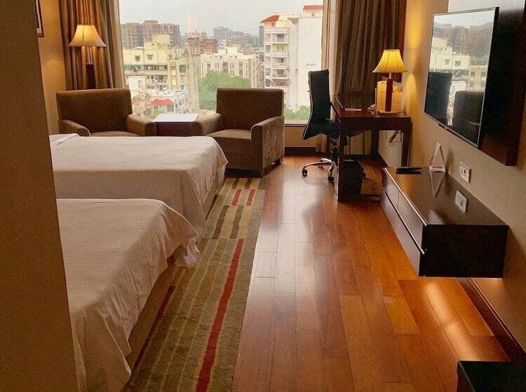 Executive Room, Courtyard By Marriott Ahmedabad