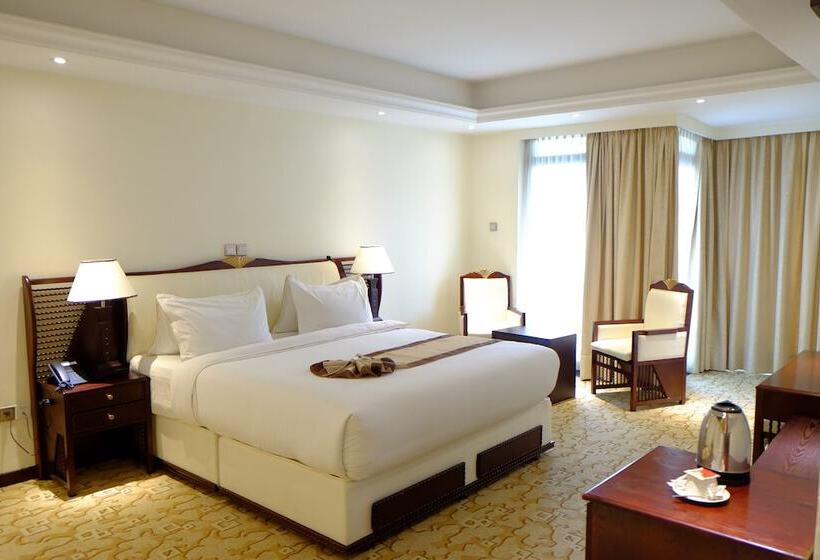 اتاق استاندارد, De Leopol