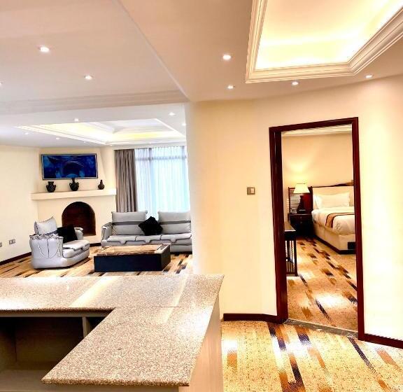 آپارتمان 2 خوابه, De Leopol