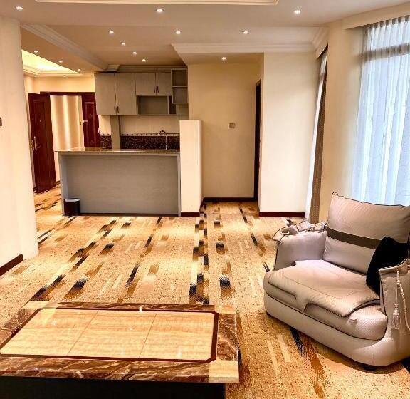 آپارتمان 2 خوابه, De Leopol