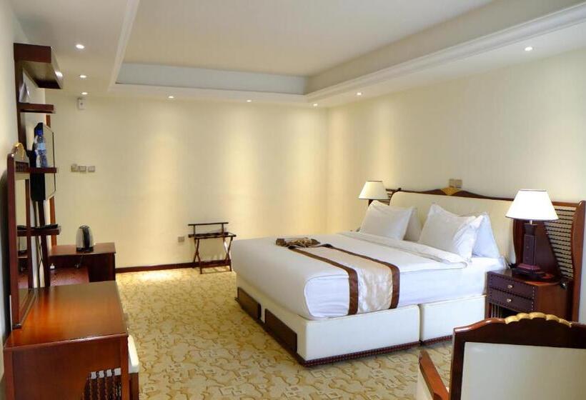 اتاق استاندارد, De Leopol