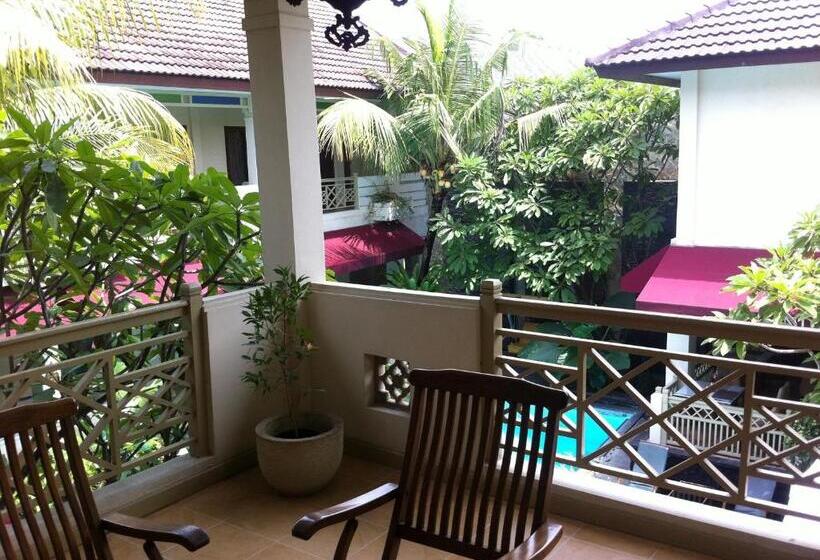 디럭스 룸, Indah Palace Yogyakarta