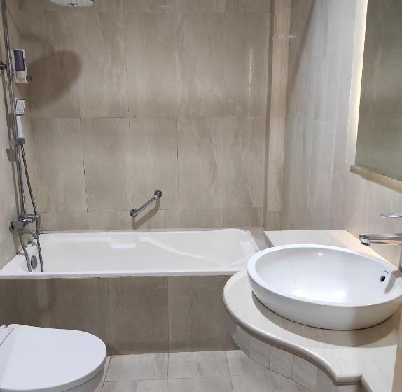 풀장 전망 스위트, Indah Palace Yogyakarta