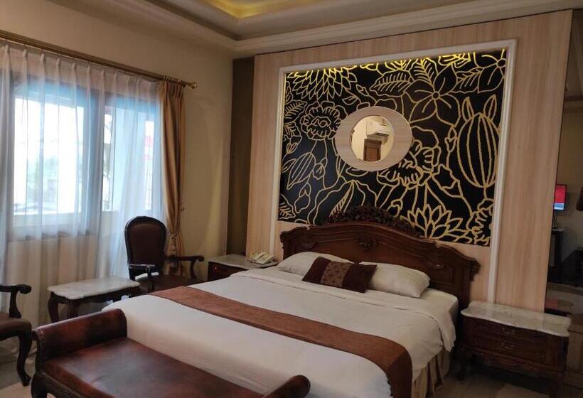 풀장 전망 스위트, Indah Palace Yogyakarta