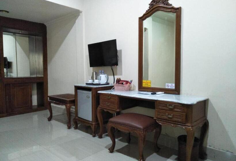 풀장 전망 스위트, Indah Palace Yogyakarta