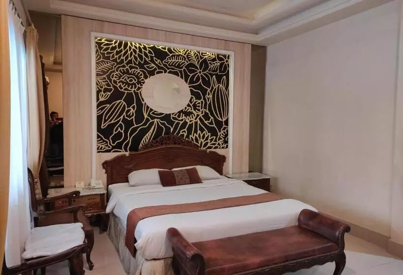 سوییت با چشم‌انداز استخر, Indah Palace Yogyakarta