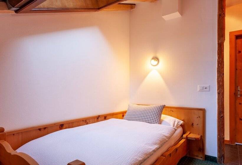 اتاق خانوادگی, Jägerhof