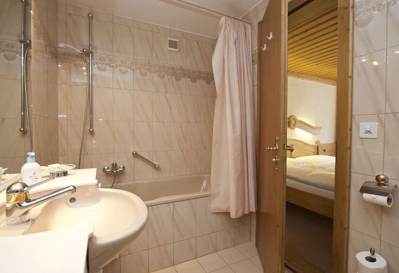 سوییت خانوادگی, Jägerhof