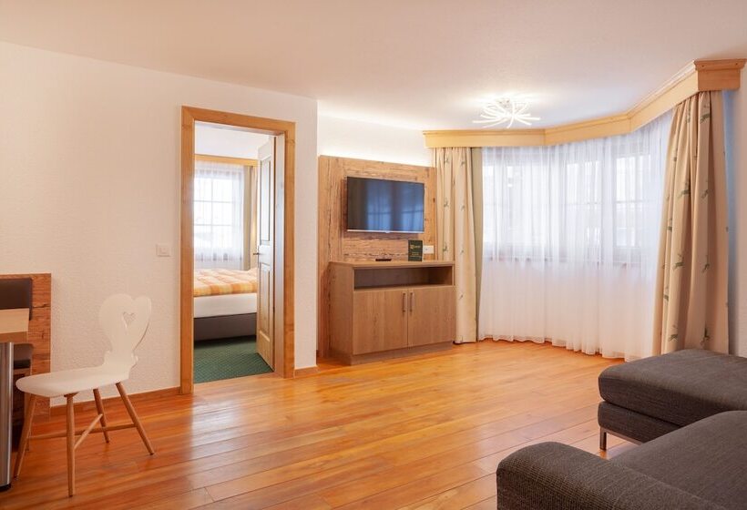 سوییت خانوادگی, Jägerhof