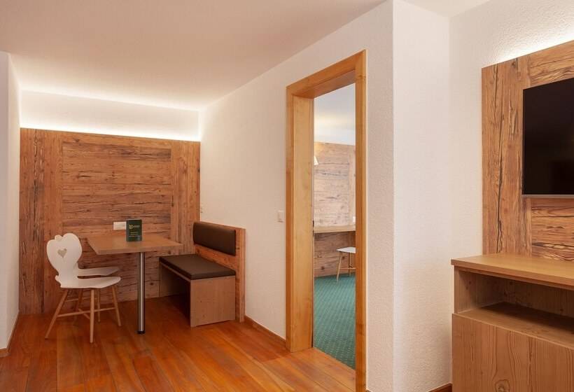 سوییت خانوادگی, Jägerhof